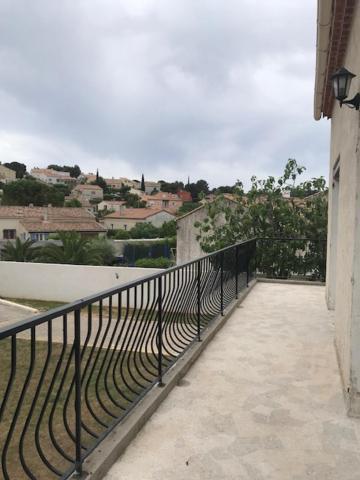 Haut De Maison Entierement Renove Avec Garage Carnoux-en-Provence Luaran gambar